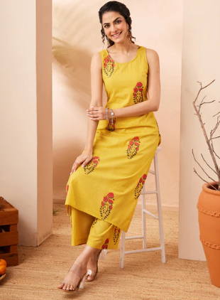 Women's Elegant Yellow Floral Printed Straight Cotton Kurta Pant Set
