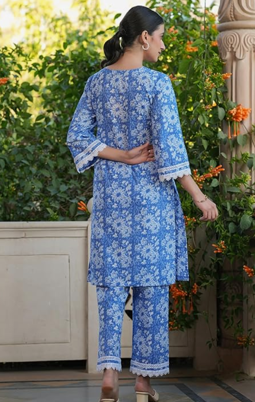 महिलाओं के लिए नीले रंग का फ्लोरल प्रिंटेड प्योर कॉटन स्ट्रेट फिट को-ऑर्ड सेट 